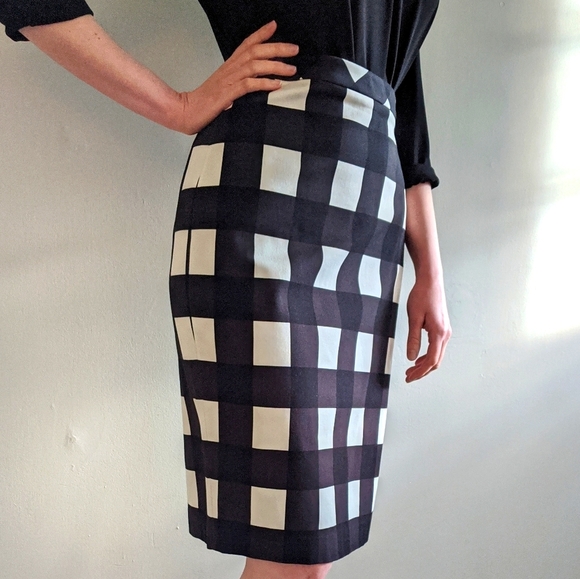 Banana Republic Dresses & Skirts - Banana Republic Pencil Skirt